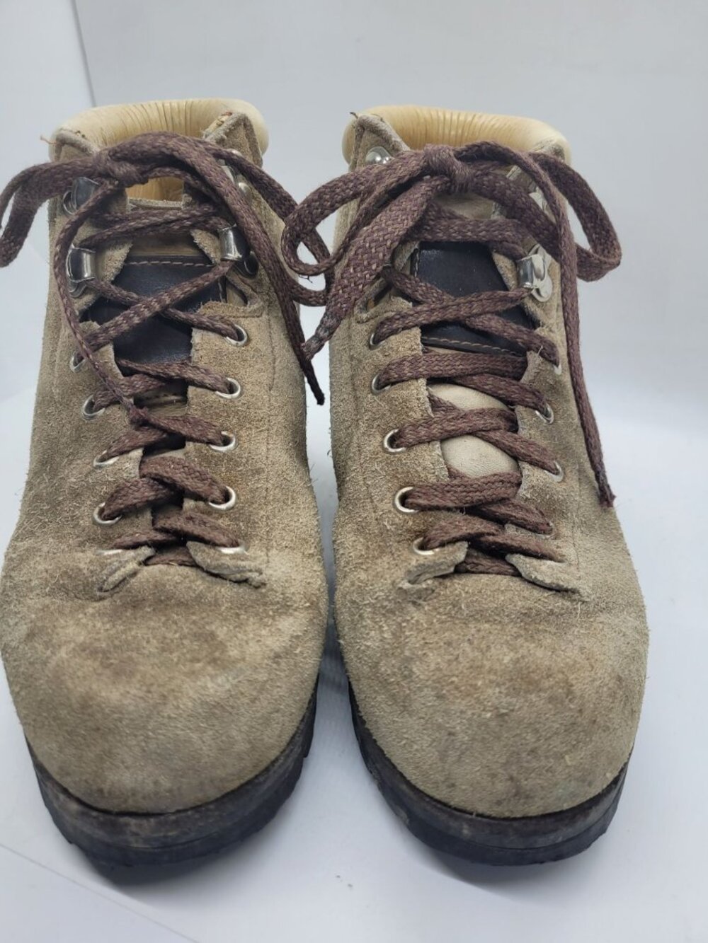 VTG Vasque Hiking Boots 5.5 Made In Italy Suede Leather Vibram Sole Outdoor - Picture 10 of 10